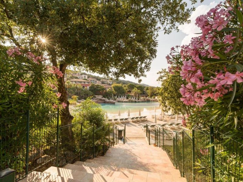 Les Restanques Glycines 2067 Grimaud Exterior foto