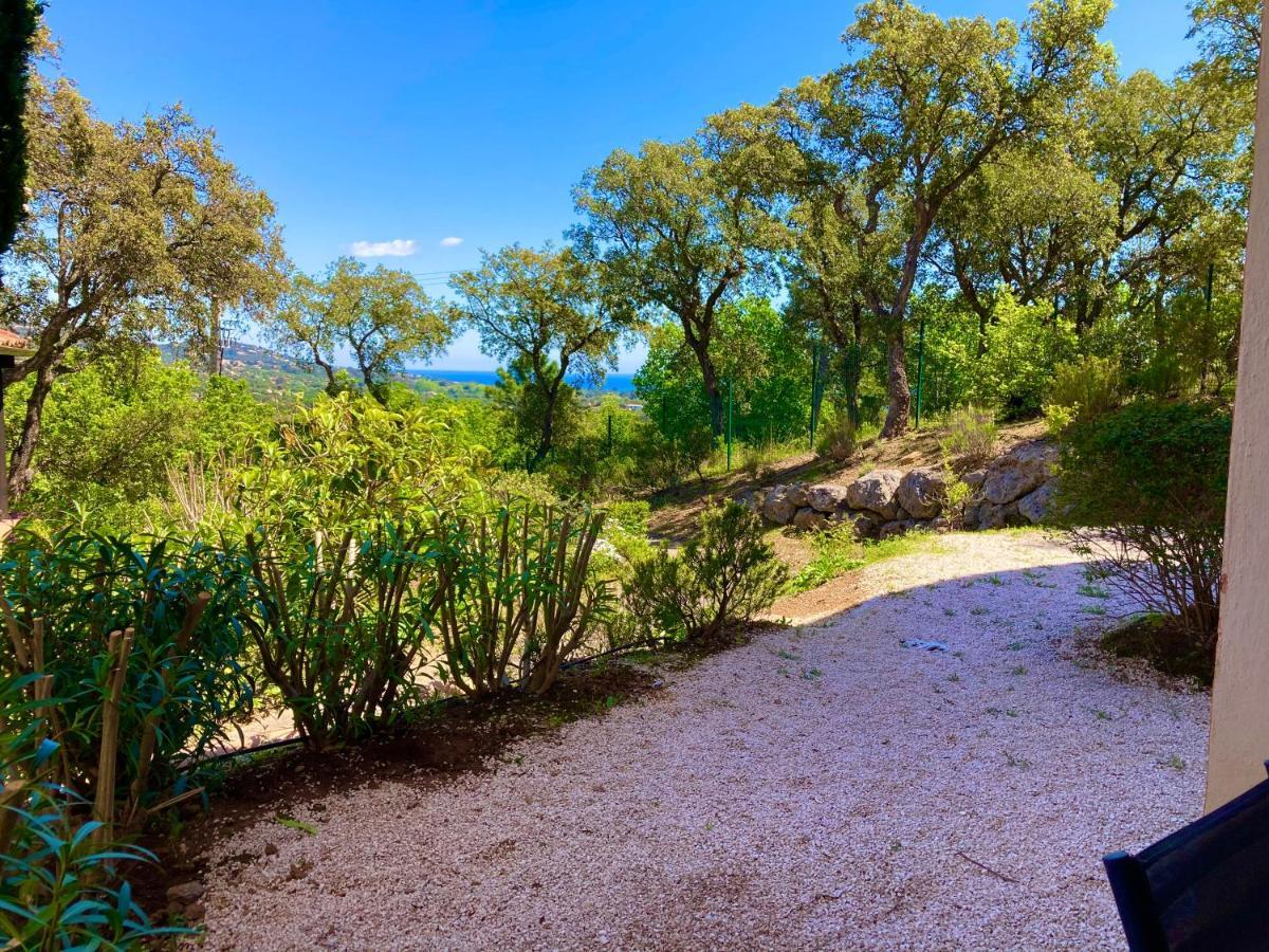 Les Restanques Glycines 2067 Grimaud Exterior foto